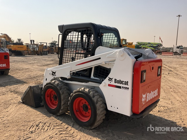 2014 Bobcat S450 Skid Steer Loader - Skid steer loader: picture 2 2014 Bobcat S450 Skid Steer Loader - Skid steer loader: picture 2