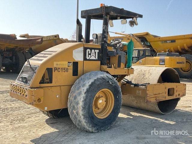 2014 Cat CS-533E Smooth Drum Compactor - Compactor: picture 3 2014 Cat CS-533E Smooth Drum Compactor - Compactor: picture 3