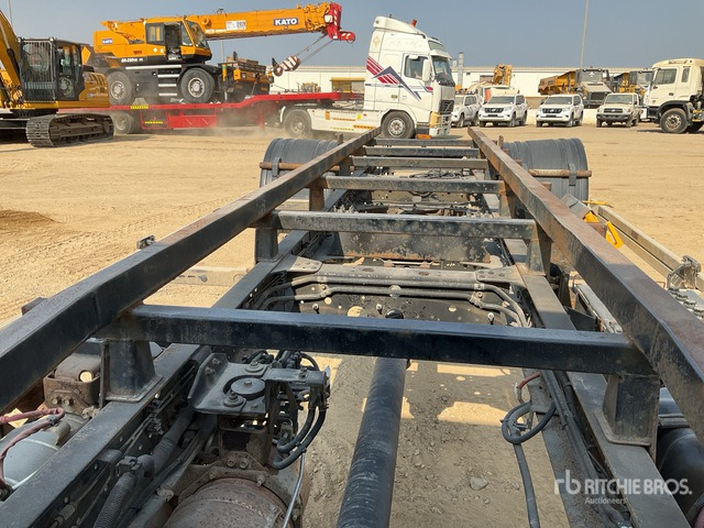 2015 Isuzu LK66YWA 4x2 Cab and Chassis - Cab chassis truck: picture 5 2015 Isuzu LK66YWA 4x2 Cab and Chassis - Cab chassis truck: picture 5