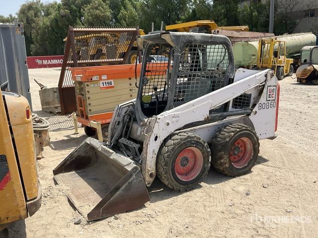 2016 Bobcat S450 (Inoperable) Skid Steer Loader - Skid steer loader: picture 2 2016 Bobcat S450 (Inoperable) Skid Steer Loader - Skid steer loader: picture 2