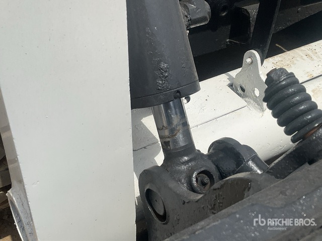 2018 Bobcat S450 - Skid steer loader: picture 5 2018 Bobcat S450 - Skid steer loader: picture 5