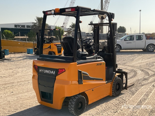 2019 Hyundai 30B-9 3 ton Electric Forklift - Electric forklift: picture 3 2019 Hyundai 30B-9 3 ton Electric Forklift - Electric forklift: picture 3