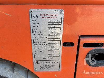 Qty of 2 - Scissor lift: picture 2 Qty of 2 - Scissor lift: picture 2