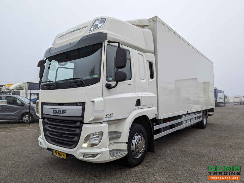 DAF CF 370 FA 4x2 Spacecab Euro6 - GeslotenBak 8.2M + Laadklep 2000kg - HardHouten vloer - 10/2025APK - Box truck: picture 1 DAF CF 370 FA 4x2 Spacecab Euro6 - GeslotenBak 8.2M + Laadklep 2000kg - HardHouten vloer - 10/2025APK - Box truck: picture 1