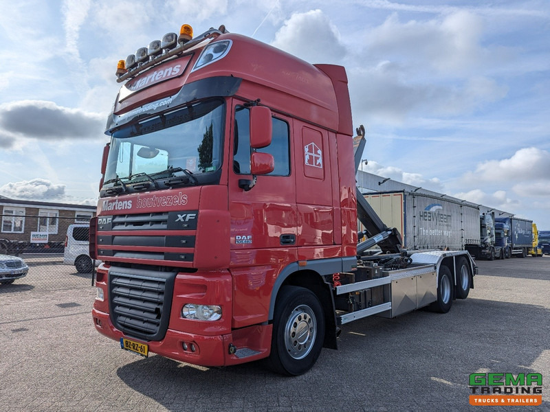 DAF FAS XF105.460 6x2 SuperSpaceCab Euro5 - VDL Haakarm Systeem 20T - Dubbele Vangmuil - LiftAs - 11/2025 APK - Hook lift truck: picture 1 DAF FAS XF105.460 6x2 SuperSpaceCab Euro5 - VDL Haakarm Systeem 20T - Dubbele Vangmuil - LiftAs - 11/2025 APK - Hook lift truck: picture 1