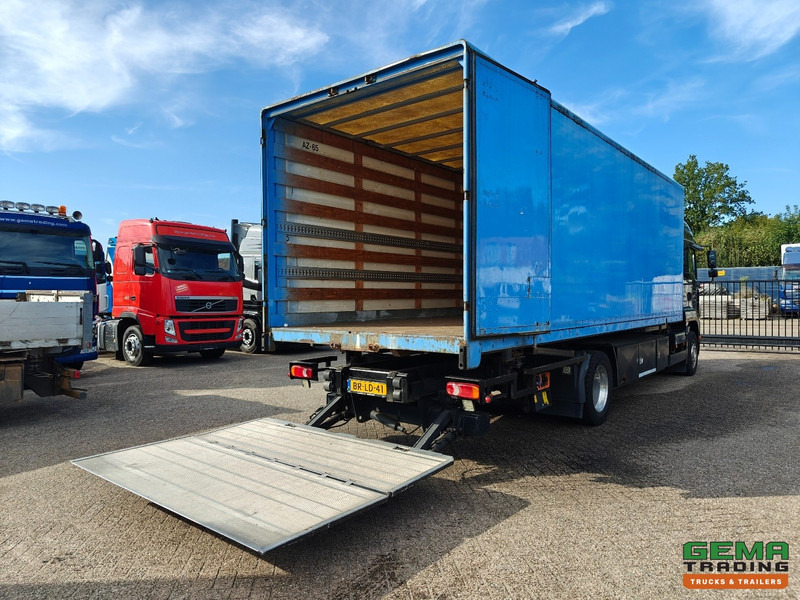MAN TGA 18.310 4x2 LX Euro3 - Handgeschakeld ZF16 - BDF/VerhuisBak + Laadklep 2000KG - 207.000km - 12/2025 APK - Container transporter/ Swap body truck: picture 2 MAN TGA 18.310 4x2 LX Euro3 - Handgeschakeld ZF16 - BDF/VerhuisBak + Laadklep 2000KG - 207.000km - 12/2025 APK - Container transporter/ Swap body truck: picture 2