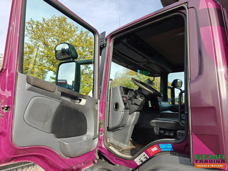 Refrigerator truck Scania P230 4x2 Dagcab Euro5 - Koel-VriesBak 7.55m + Carrier Supra 950MT + Laadklep 2000kg: picture 11 Refrigerator truck Scania P230 4x2 Dagcab Euro5 - Koel-VriesBak 7.55m + Carrier Supra 950MT + Laadklep 2000kg: picture 11