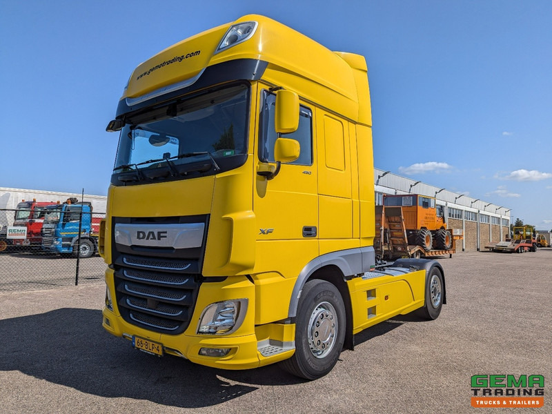 DAF XF 450 FT 4x2 SuperSpaceCab Euro6C - Retarder - Standairco - Dubbele Tanks - SMARTtachoV2 - Tractor unit: picture 1 DAF XF 450 FT 4x2 SuperSpaceCab Euro6C - Retarder - Standairco - Dubbele Tanks - SMARTtachoV2 - Tractor unit: picture 1