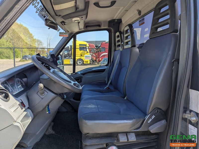 Iveco 35C18/T 4x2 Euro4 - BE-Trekker - 3-Zits - Luchthoorns - NAP - Tractor unit: picture 5 Iveco 35C18/T 4x2 Euro4 - BE-Trekker - 3-Zits - Luchthoorns - NAP - Tractor unit: picture 5