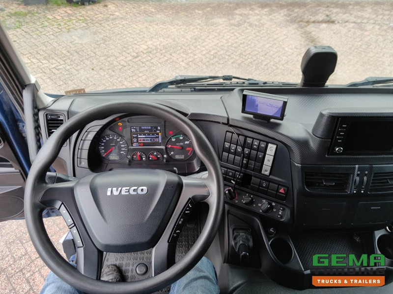 Tractor unit Iveco Stralis 420 Hi-Way 6x2 Euro6 Top! (T1288): picture 13