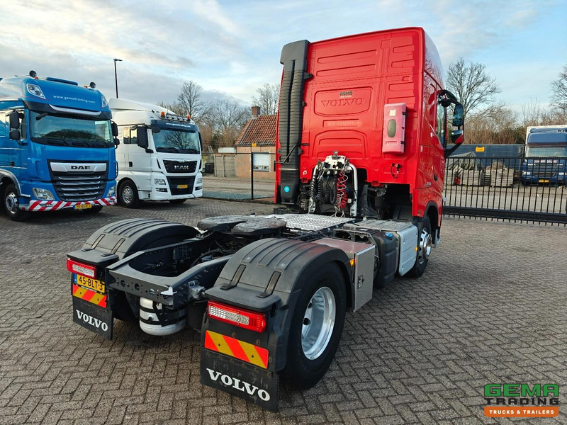 Volvo FH420 4x2 Globetrotter Euro6 - ADR - Standairco - PTO Prep - Alcoa - SmartTacho V2 - Tractor unit: picture 3 Volvo FH420 4x2 Globetrotter Euro6 - ADR - Standairco - PTO Prep - Alcoa - SmartTacho V2 - Tractor unit: picture 3