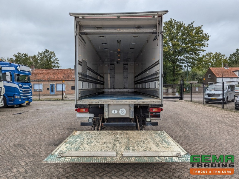Volvo FM330 4x2 Daycab Euro5 KuikenBak 8.2m + Webasto Heater + Dhollandia 2000KG (V799) - Refrigerator truck: picture 5 Volvo FM330 4x2 Daycab Euro5 KuikenBak 8.2m + Webasto Heater + Dhollandia 2000KG (V799) - Refrigerator truck: picture 5