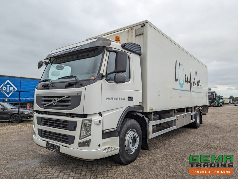Volvo FM330 4x2 Daycab Euro5 KuikenBak 8.2m + Webasto Heater + Dhollandia 2000KG (V799) - Refrigerator truck: picture 1 Volvo FM330 4x2 Daycab Euro5 KuikenBak 8.2m + Webasto Heater + Dhollandia 2000KG (V799) - Refrigerator truck: picture 1