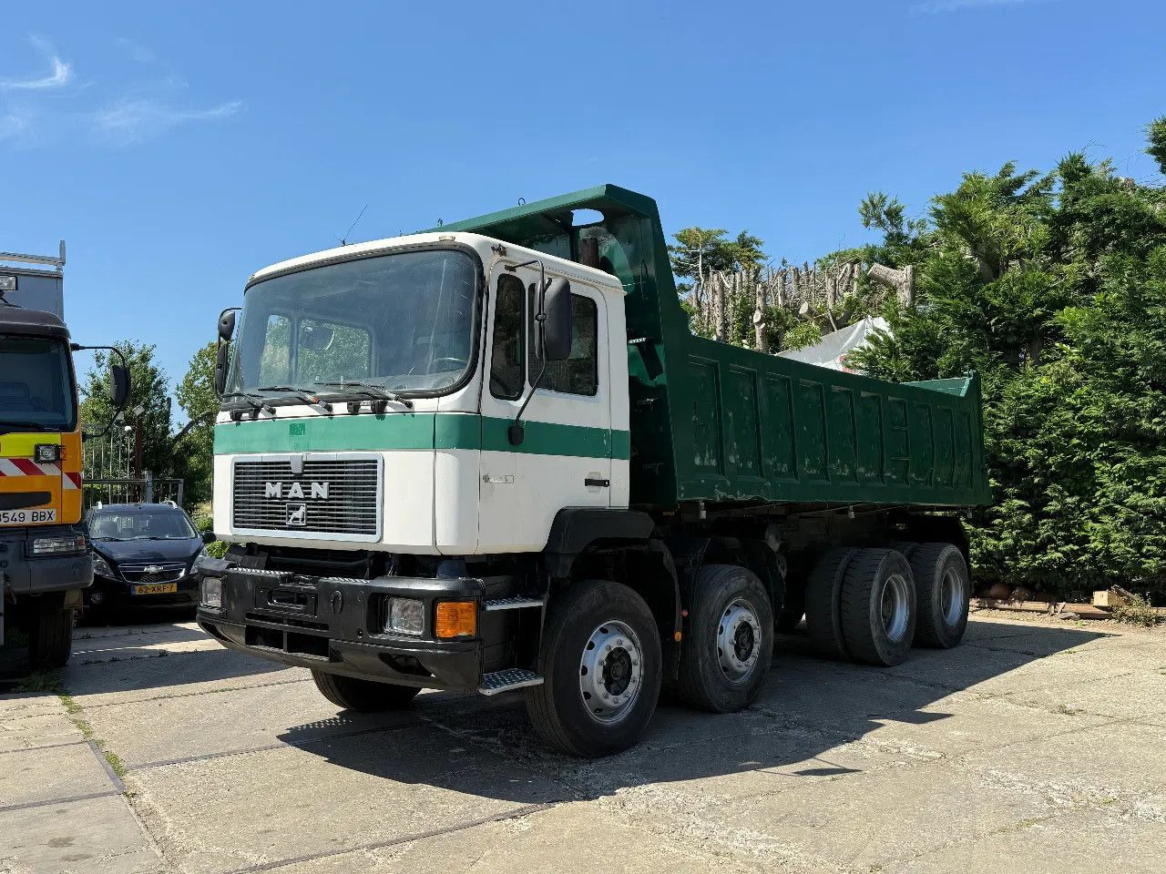 Tipper MAN 35.372 8X4 Tipper Spring/Spring ZF Manual Gear E: picture 18