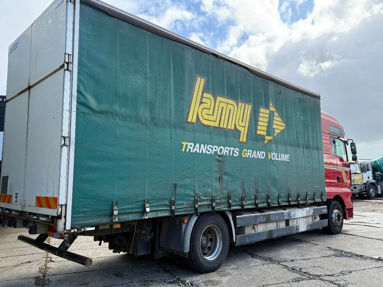 MAN TGA 18.440 4X2 BOX Spring/Air EURO3 Retarder ZF - Box truck: picture 4 MAN TGA 18.440 4X2 BOX Spring/Air EURO3 Retarder ZF - Box truck: picture 4