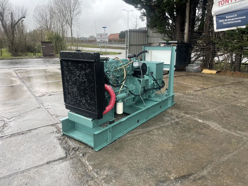 Perkins 85 KVA Generator 3 Phase - Generator set: picture 2 Perkins 85 KVA Generator 3 Phase - Generator set: picture 2