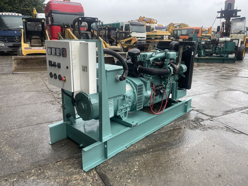 Perkins 85 KVA Generator 3 Phase - Generator set: picture 4 Perkins 85 KVA Generator 3 Phase - Generator set: picture 4