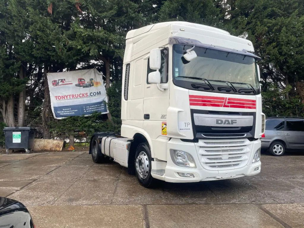 DAF XF 460 4X2 Tractor-unit Spring/Air Retarder - Tractor unit: picture 1 DAF XF 460 4X2 Tractor-unit Spring/Air Retarder - Tractor unit: picture 1