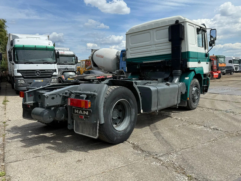 MAN 19.403 4X2 Tractor-unit Spring/Air ZF Manual Gear Low cabine - Tractor unit: picture 4 MAN 19.403 4X2 Tractor-unit Spring/Air ZF Manual Gear Low cabine - Tractor unit: picture 4