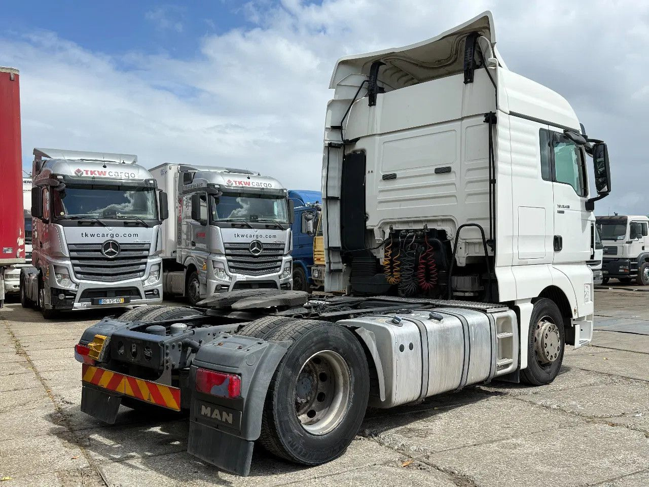 MAN TGX 18.480 4X2 Tractor-unit Spring/Air Retarder - Tractor unit: picture 4 MAN TGX 18.480 4X2 Tractor-unit Spring/Air Retarder - Tractor unit: picture 4