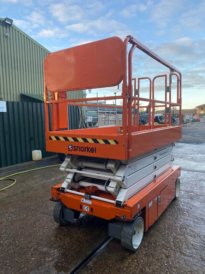 Snorkel S 4726 E - Scissor lift: picture 3 Snorkel S 4726 E - Scissor lift: picture 3