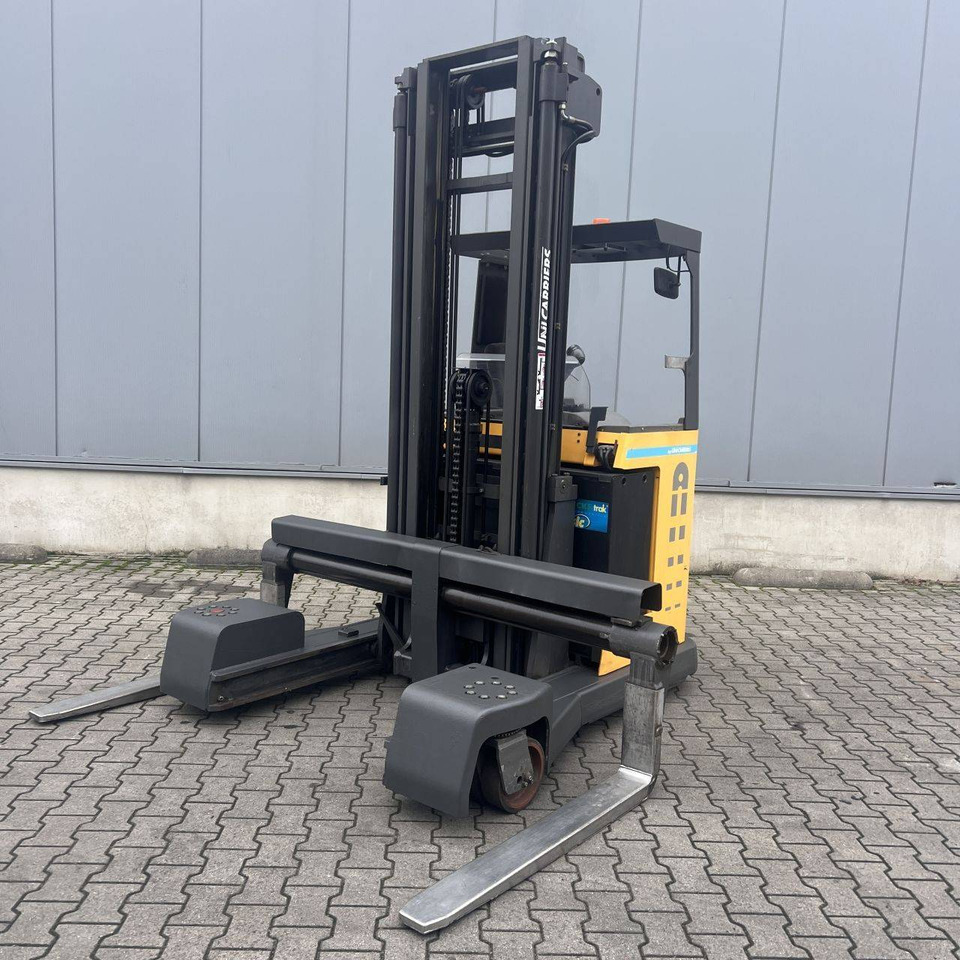 Atlet UFS250DTFVRE585 - 4-way reach truck: picture 2 Atlet UFS250DTFVRE585 - 4-way reach truck: picture 2