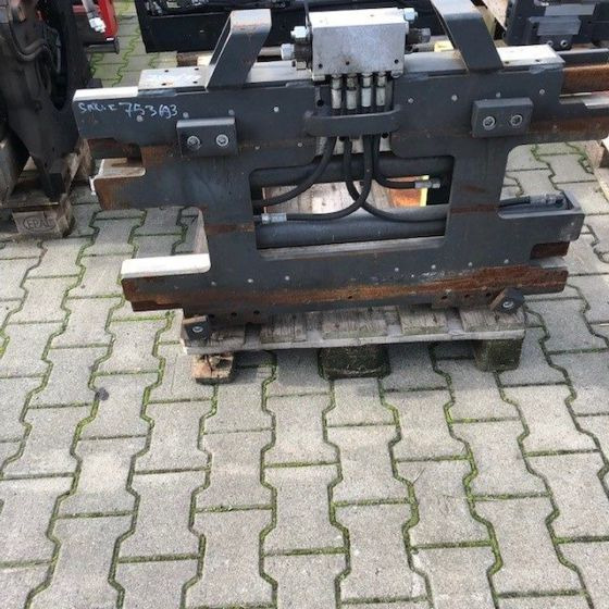 Meyer Fork positioner with side shift - Attachment for Material handling equipment: picture 1 Meyer Fork positioner with side shift - Attachment for Material handling equipment: picture 1