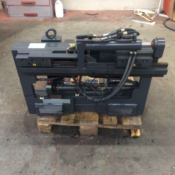 Stabau Fork positioner with separate side shift - Attachment for Material handling equipment: picture 3 Stabau Fork positioner with separate side shift - Attachment for Material handling equipment: picture 3