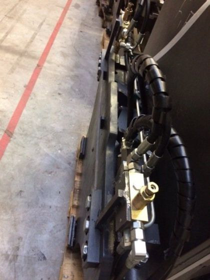 Stabau Rotator180°, Pallet inverter with load pusher - Attachment for Material handling equipment: picture 4 Stabau Rotator180°, Pallet inverter with load pusher - Attachment for Material handling equipment: picture 4