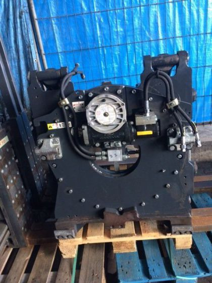 Cascade Rotating 360° Paper Roll Clamp - Clamp for Material handling equipment: picture 2 Cascade Rotating 360° Paper Roll Clamp - Clamp for Material handling equipment: picture 2
