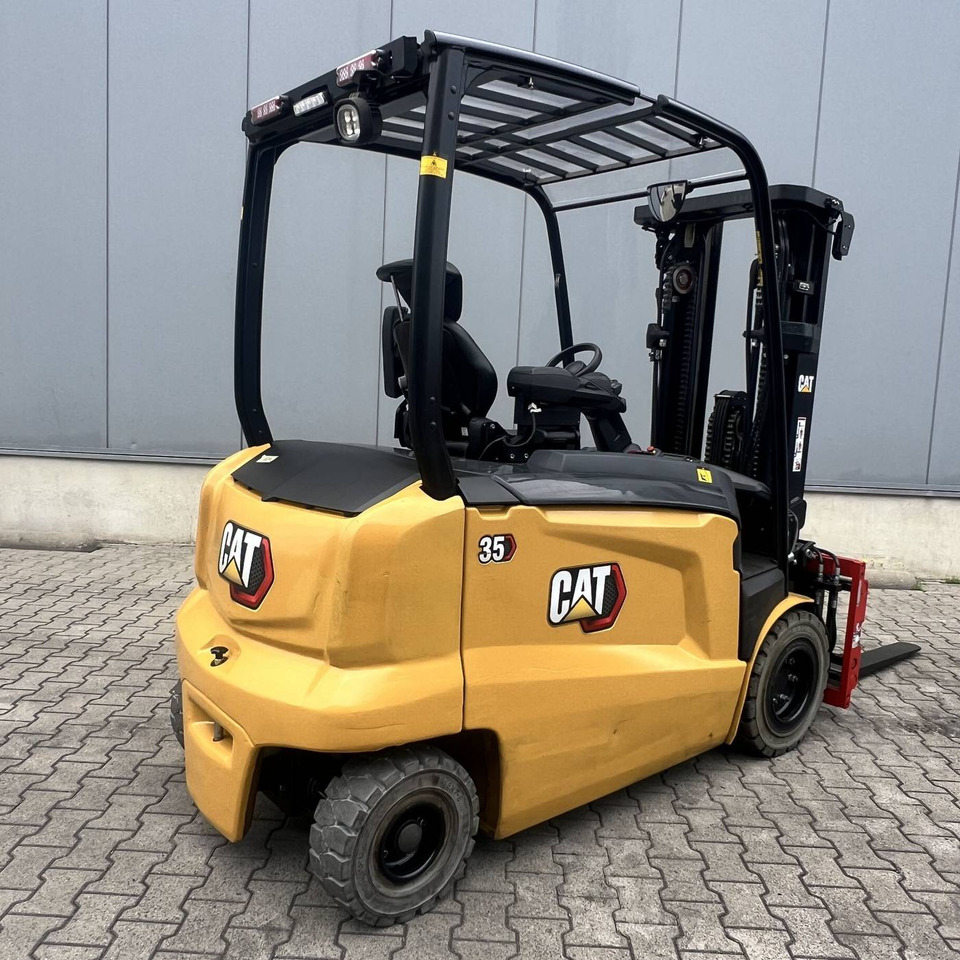 Caterpillar EP35N-80E - Electric forklift: picture 2 Caterpillar EP35N-80E - Electric forklift: picture 2