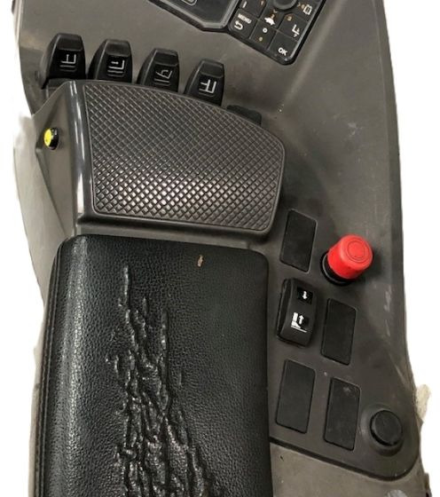 Console for Unicarriers UMS - Dashboard for Material handling equipment: picture 4 Console for Unicarriers UMS - Dashboard for Material handling equipment: picture 4