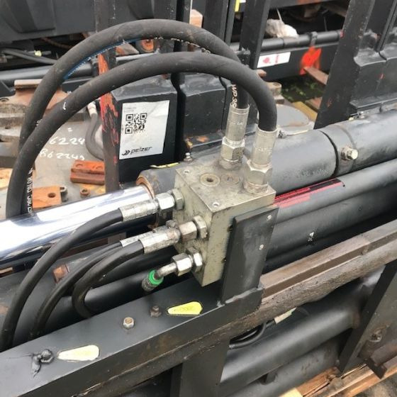 Dürwen Triple pallet handler - Forks for Material handling equipment: picture 3 Dürwen Triple pallet handler - Forks for Material handling equipment: picture 3