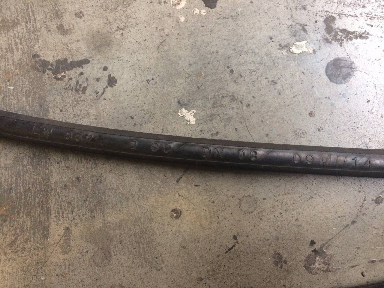 Hydraulic Hose , Type EN 857 - Hydraulics for Material handling equipment: picture 3 Hydraulic Hose , Type EN 857 - Hydraulics for Material handling equipment: picture 3