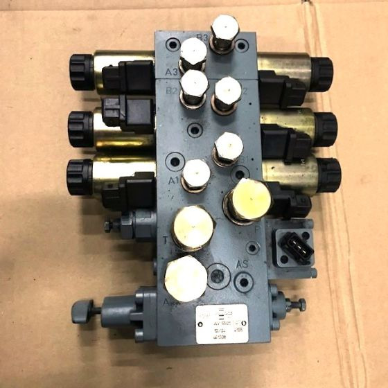 Hydraulic block for Caterpillar - Hydraulic valve for Material handling equipment: picture 2 Hydraulic block for Caterpillar - Hydraulic valve for Material handling equipment: picture 2