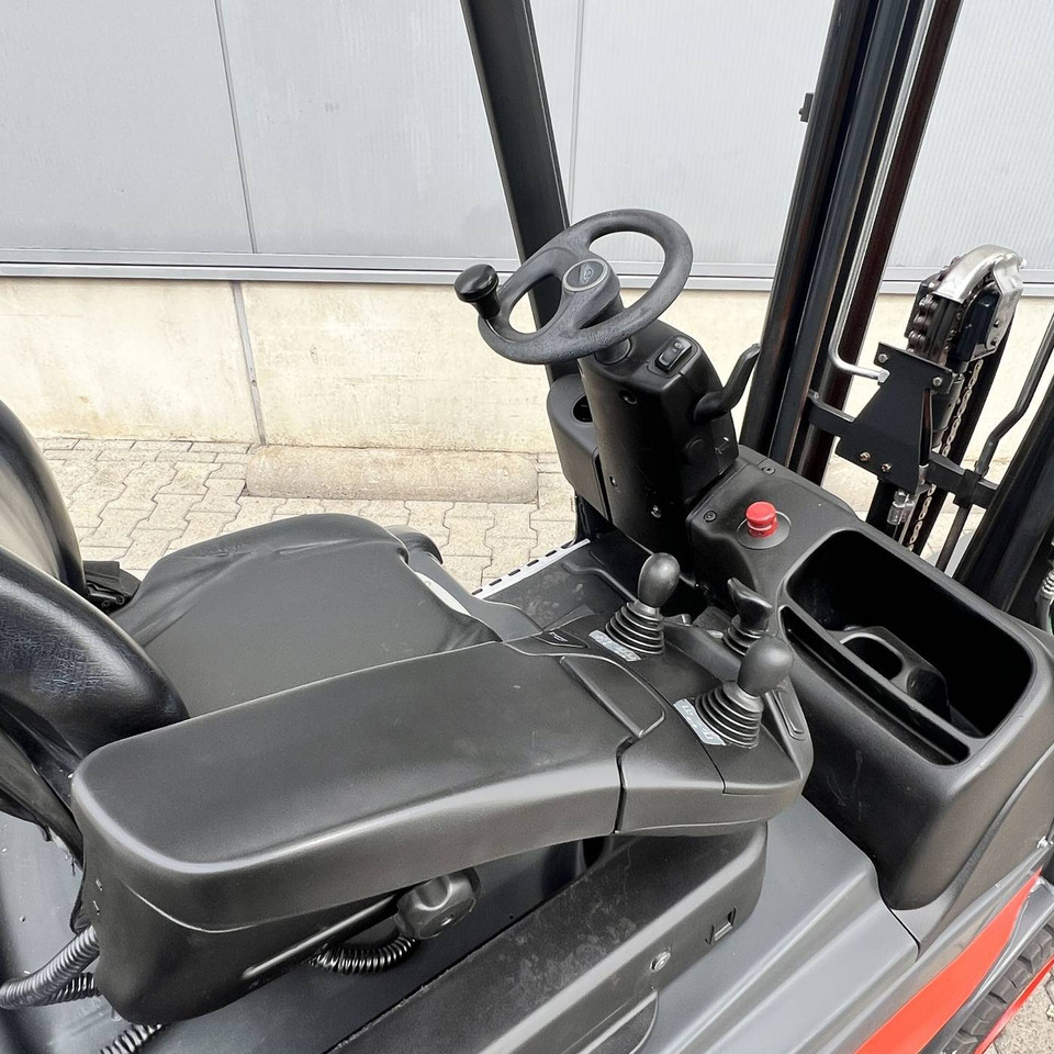 Linde E16C (386-02) EVO - Electric forklift: picture 5 Linde E16C (386-02) EVO - Electric forklift: picture 5