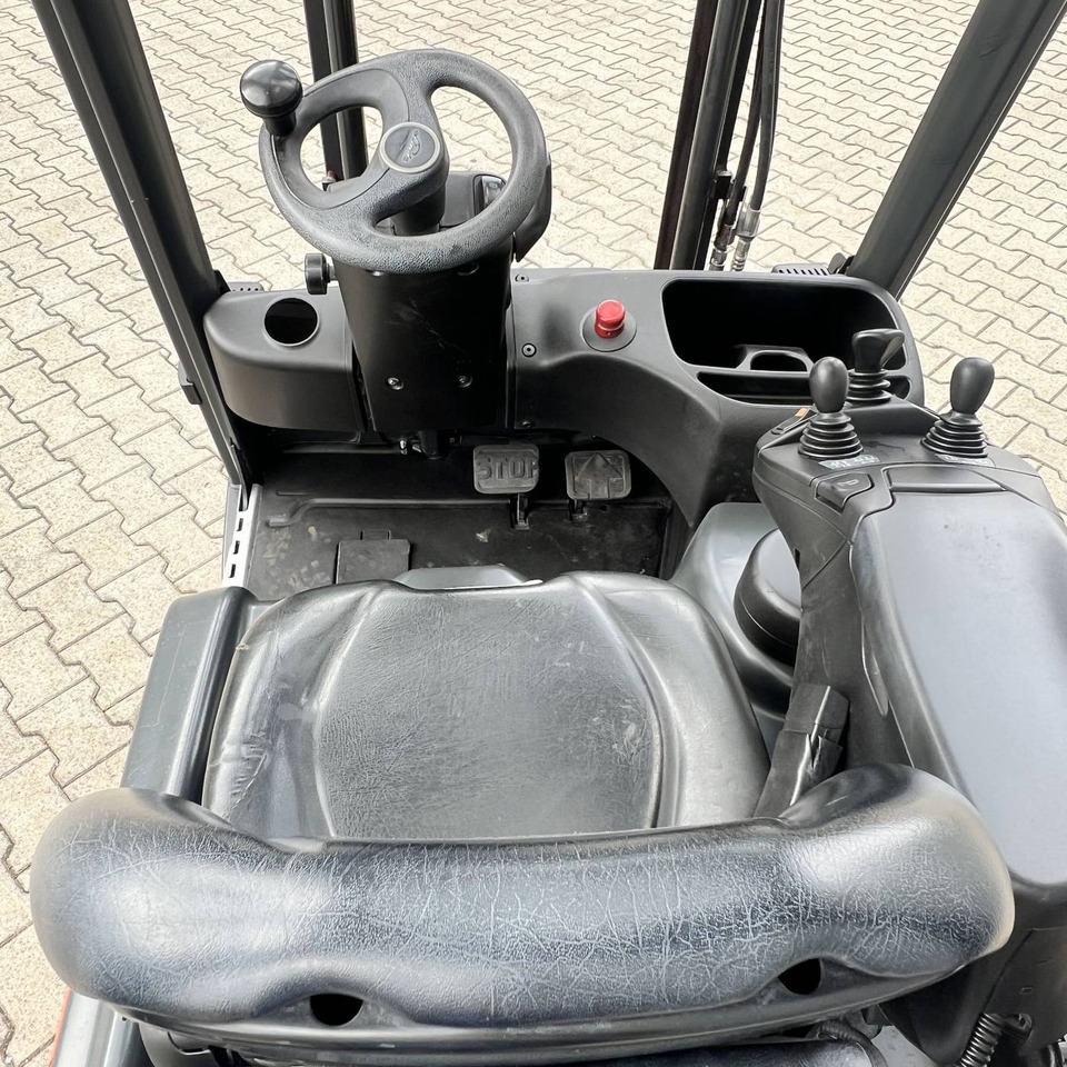 Linde E16C (386-02) EVO - Electric forklift: picture 4 Linde E16C (386-02) EVO - Electric forklift: picture 4