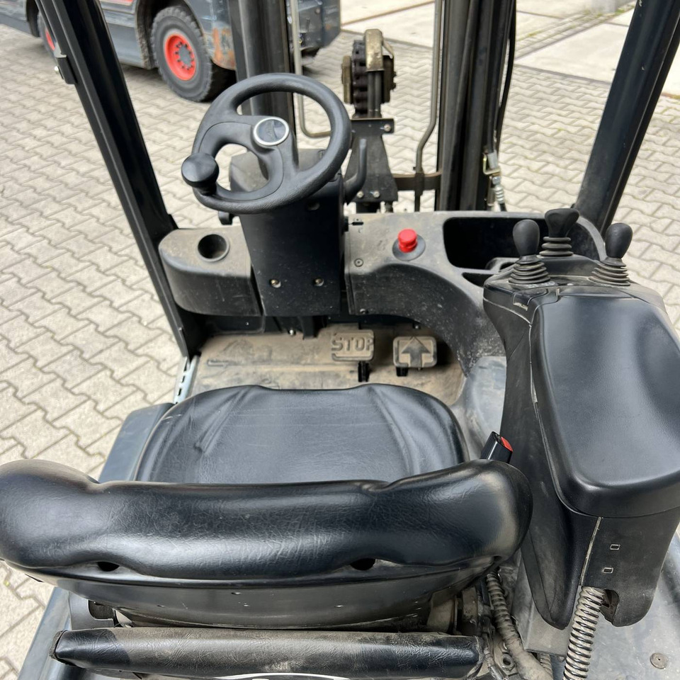 Linde E16L (386) - Electric forklift: picture 4 Linde E16L (386) - Electric forklift: picture 4