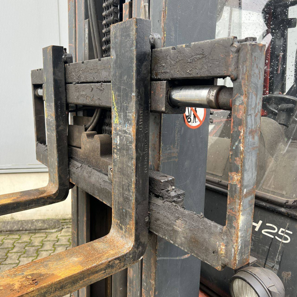 LPG forklift Linde H25T-03 (351): picture 7