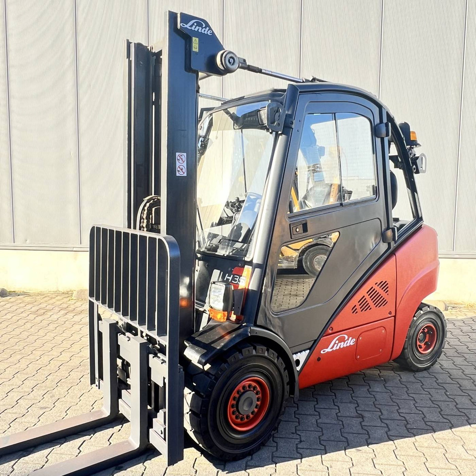 Linde H35D (393) - Diesel forklift: picture 1 Linde H35D (393) - Diesel forklift: picture 1