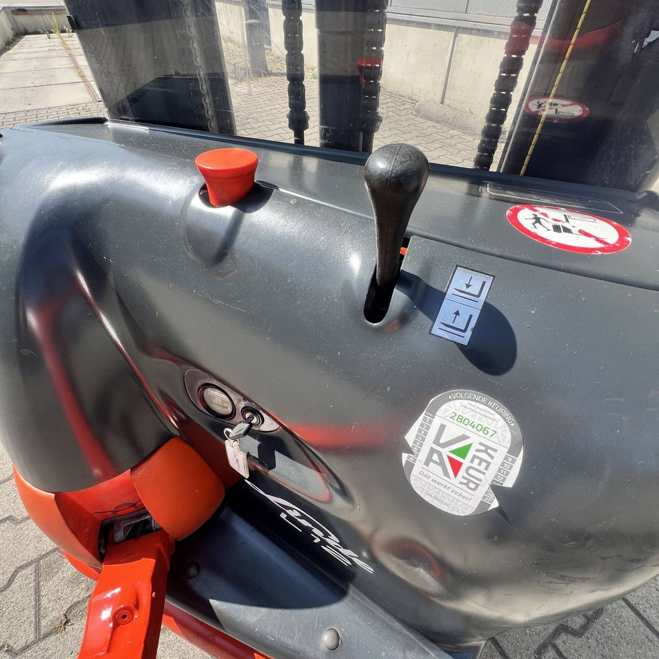 Stacker Linde L12 (379): picture 7 Stacker Linde L12 (379): picture 7