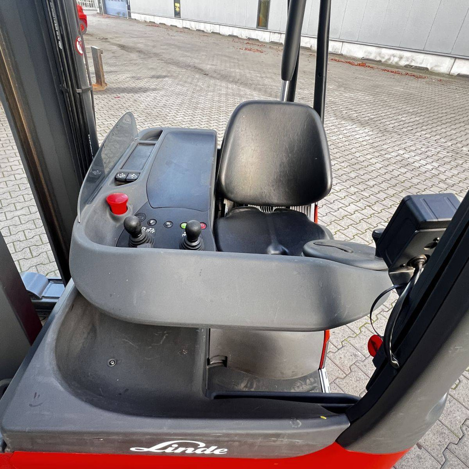 Linde R16 HD (1120) - Reach truck: picture 5 Linde R16 HD (1120) - Reach truck: picture 5