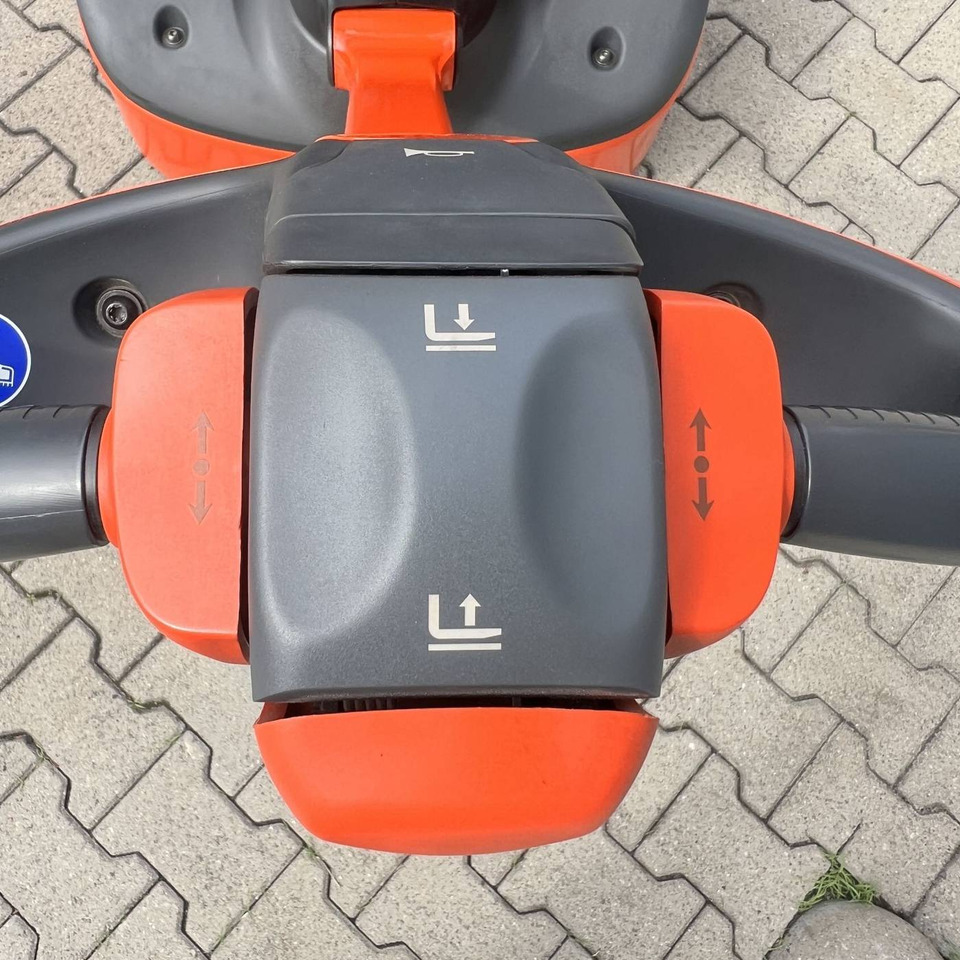 Linde T16 (1152) - Pallet truck: picture 4 Linde T16 (1152) - Pallet truck: picture 4