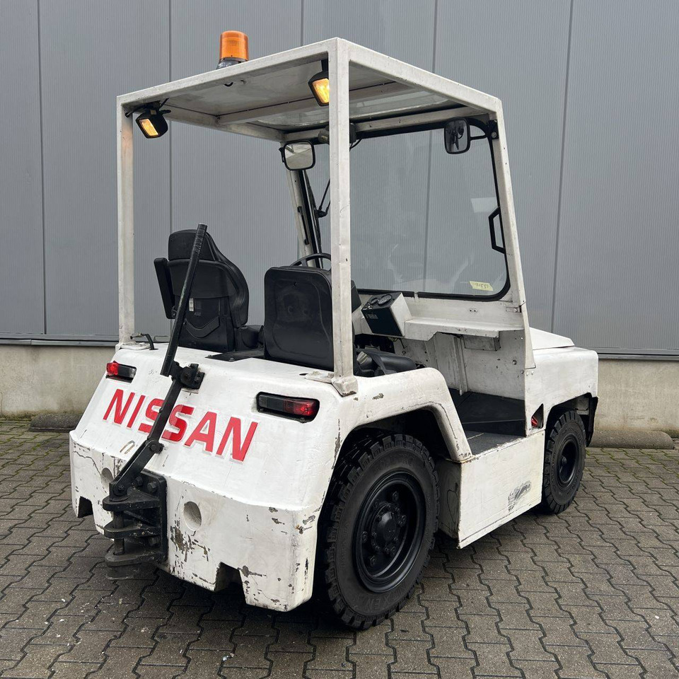 Nissan FV02A25U - Tow tractor: picture 2 Nissan FV02A25U - Tow tractor: picture 2