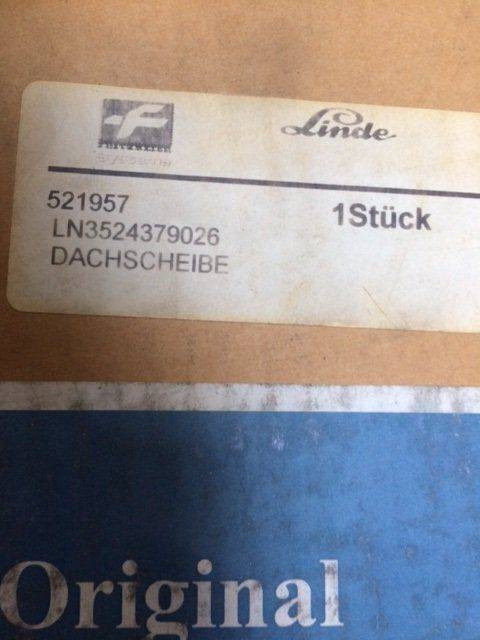 Roof pan for Linde Series 352 - Window and parts for Material handling equipment: picture 4 Roof pan for Linde Series 352 - Window and parts for Material handling equipment: picture 4