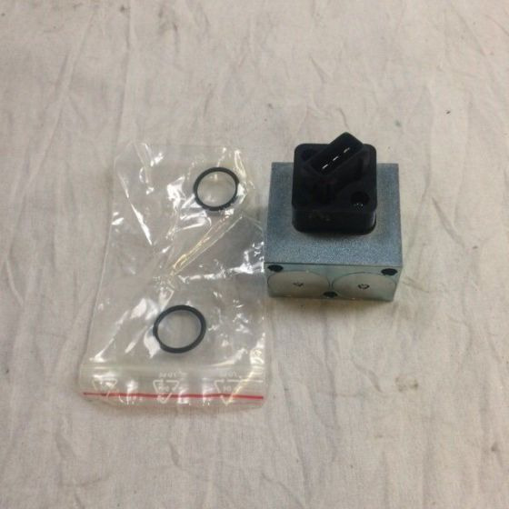 Solenoid,24 VDC / 35,1 OHM / for Caterpillar NR14K - Hydraulic valve for Material handling equipment: picture 2 Solenoid,24 VDC / 35,1 OHM / for Caterpillar NR14K - Hydraulic valve for Material handling equipment: picture 2