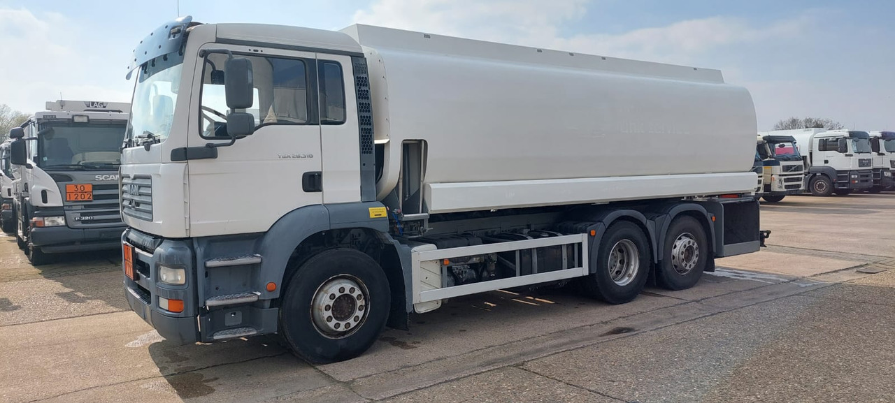 MAN HS 26 FNLC - Tanker truck: picture 1 MAN HS 26 FNLC - Tanker truck: picture 1