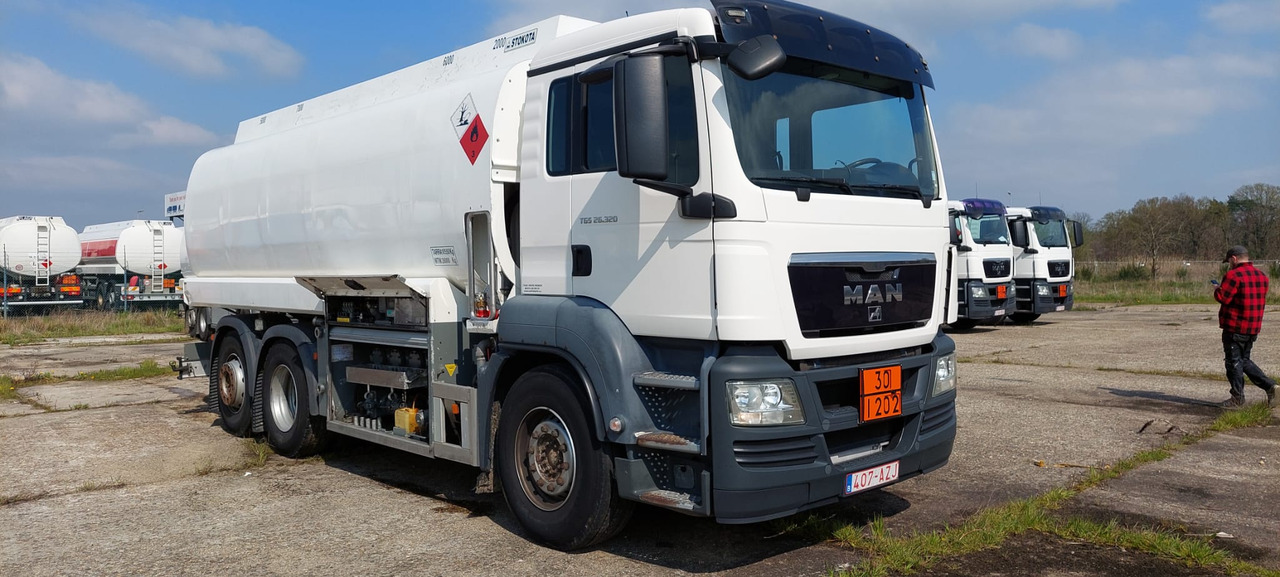 MAN TGS (lot of 4) - Tanker truck: picture 3 MAN TGS (lot of 4) - Tanker truck: picture 3