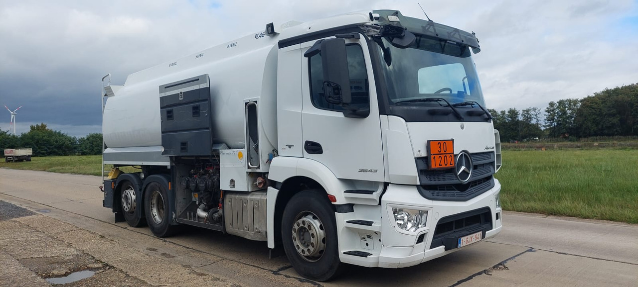 Tanker truck MERCEDES ANTOS: picture 6