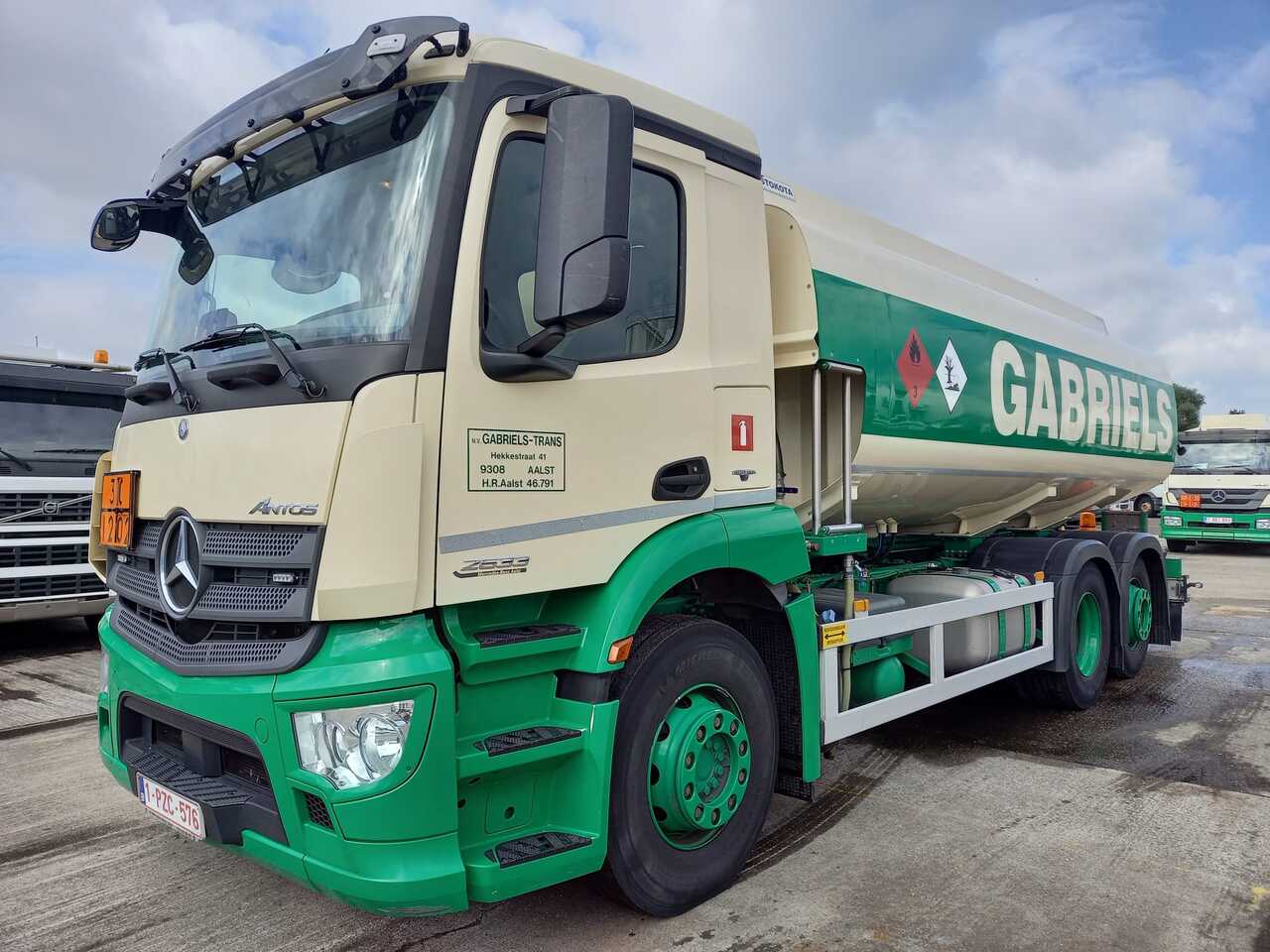 MERCEDES ANTOS - Tanker truck: picture 1 MERCEDES ANTOS - Tanker truck: picture 1
